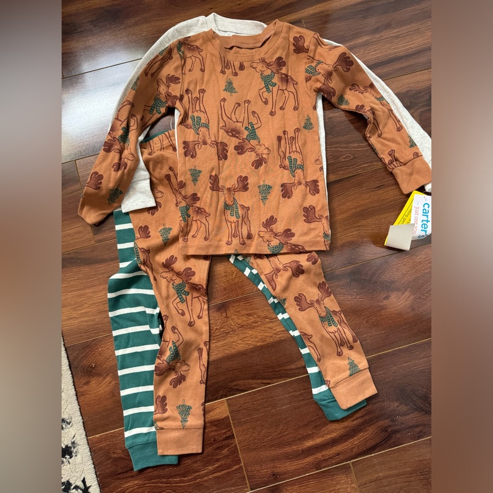 3T Winter Themed Carter’s Pajamas- NWT